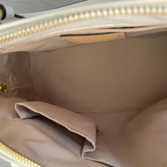 Coach Cream Tote Bag - Picture 8 of 16